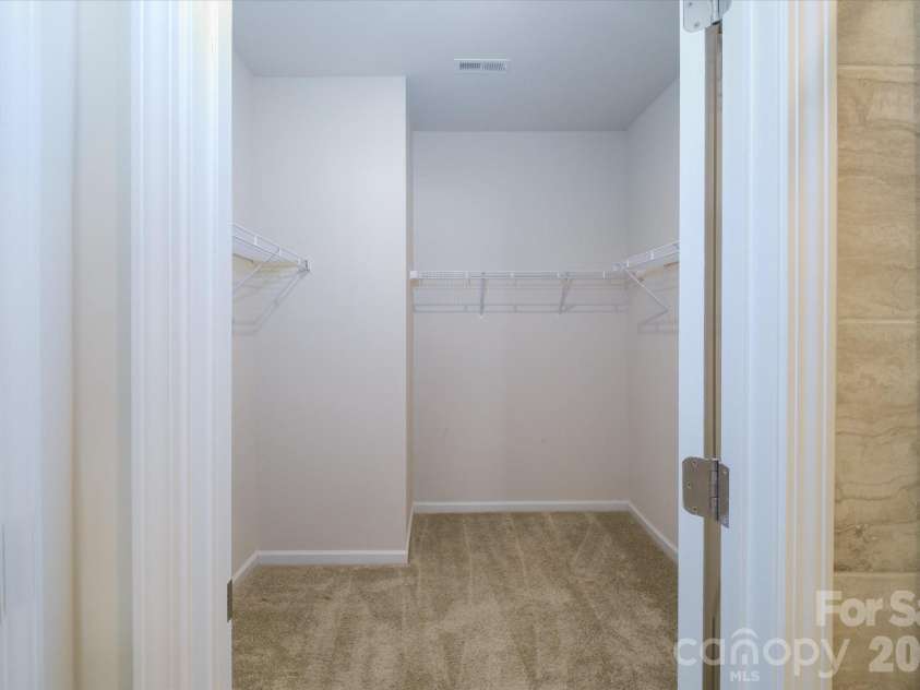 6135 Snowy Egret Avenue, Charlotte, NC 28214.  MLS# CAR4411649, YatesRealty ID 43763. 