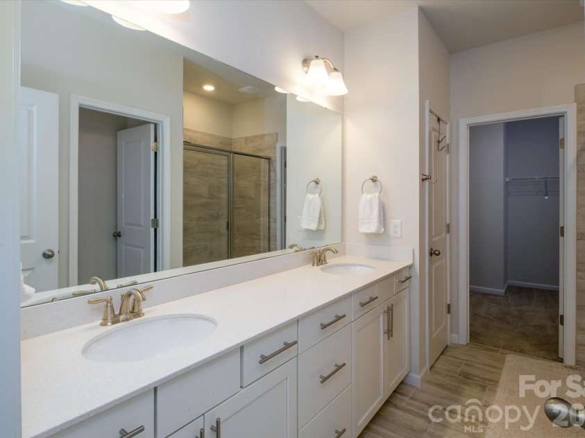 6135 Snowy Egret Avenue, Charlotte, NC 28214.  MLS# CAR4411649, YatesRealty ID 43763. 