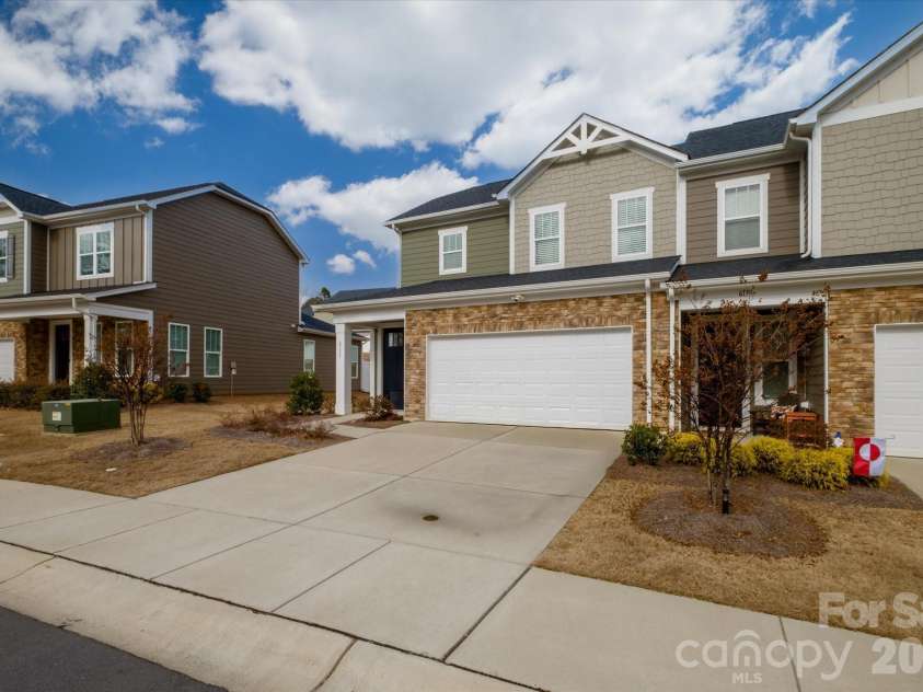 6135 Snowy Egret Avenue, Charlotte, NC 28214.  MLS# CAR4411649, YatesRealty ID 43763. 