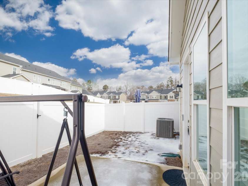 6135 Snowy Egret Avenue, Charlotte, NC 28214.  MLS# CAR4411649, YatesRealty ID 43763. 