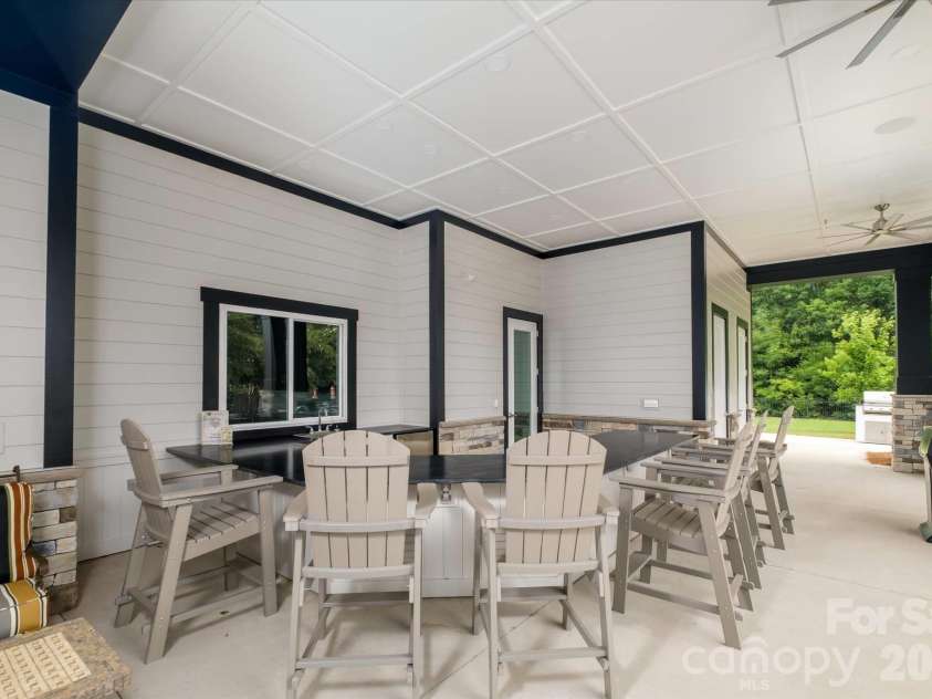 6135 Snowy Egret Avenue, Charlotte, NC 28214.  MLS# CAR4411649, YatesRealty ID 43763. 