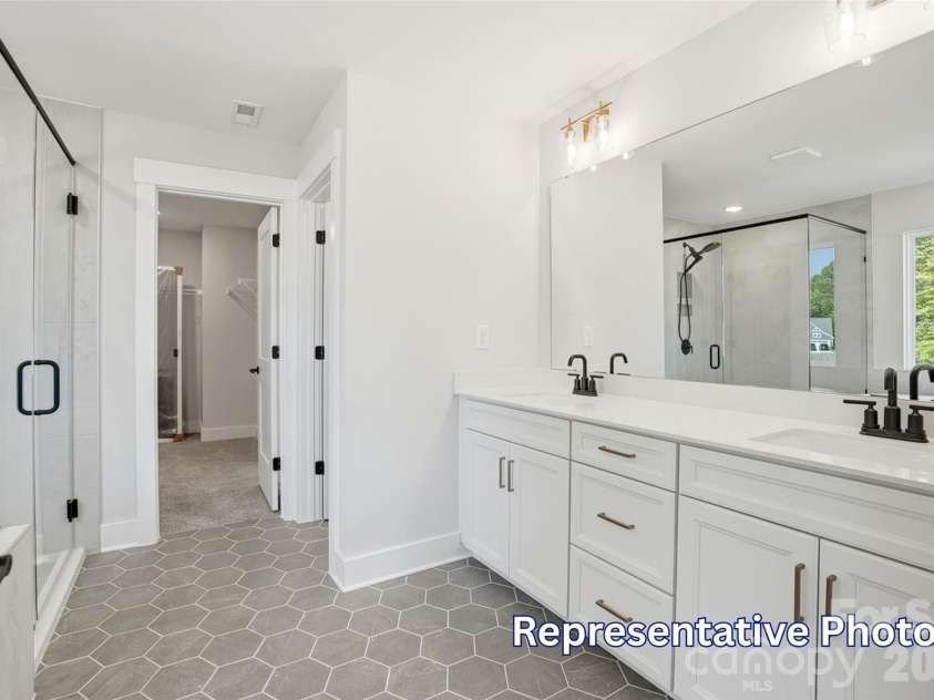 8005 James Query Road, Charlotte, NC 28227.  MLS# CAR4413907, YatesRealty ID 43764. 