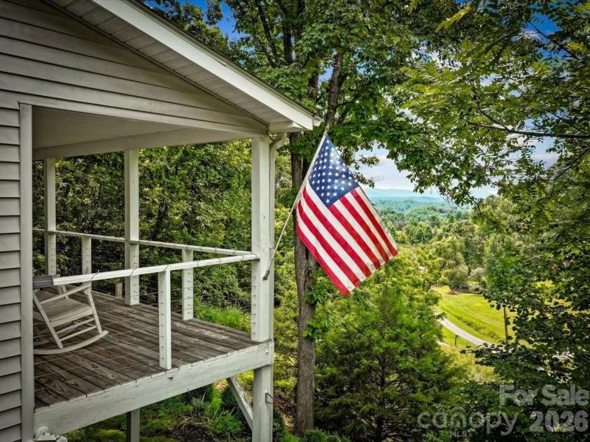 386 Madison Heights Drive, Marshall, NC 28753.  MLS# CAR4411731, YatesRealty ID 43767. 