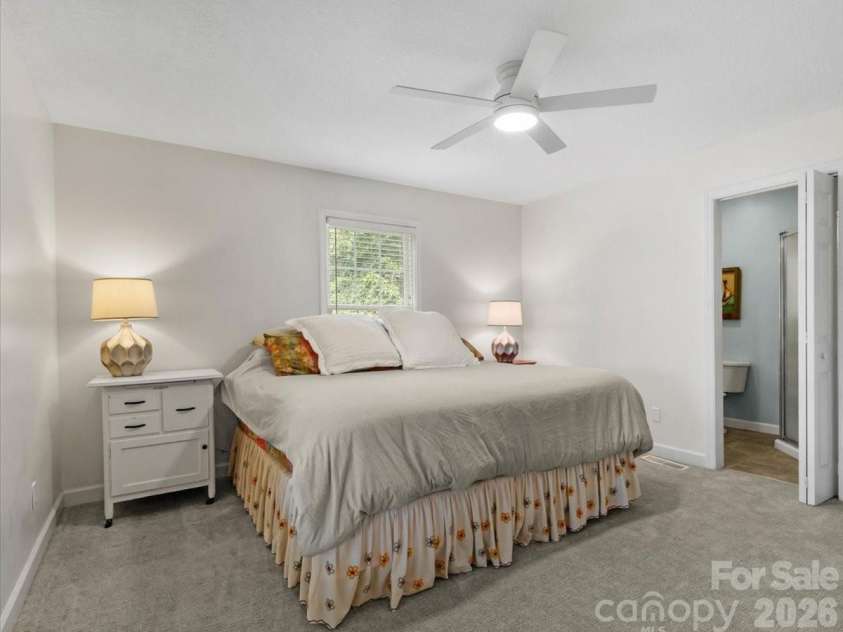 386 Madison Heights Drive, Marshall, NC 28753.  MLS# CAR4411731, YatesRealty ID 43767. 