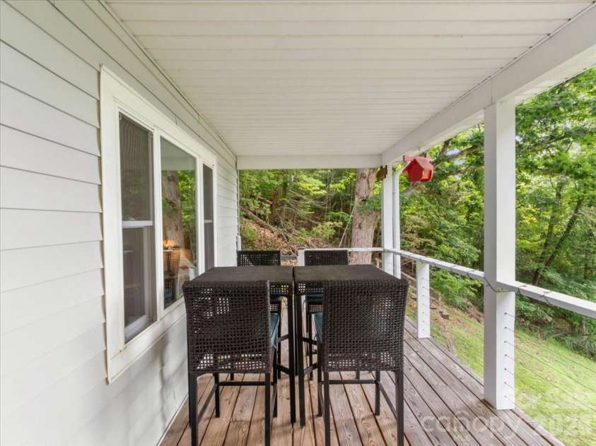 386 Madison Heights Drive, Marshall, NC 28753.  MLS# CAR4411731, YatesRealty ID 43767. 