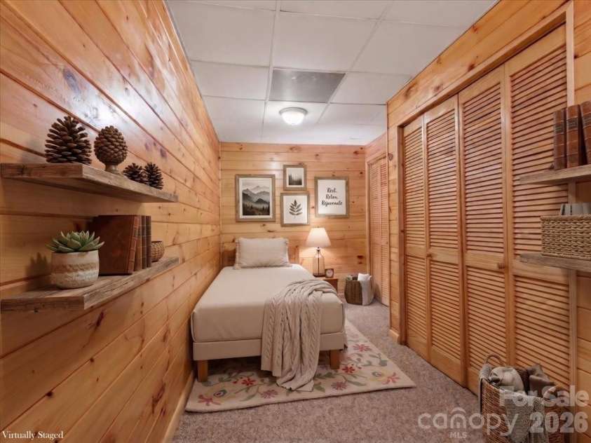386 Madison Heights Drive, Marshall, NC 28753.  MLS# CAR4411731, YatesRealty ID 43767. Virtually staged-Bed/bonus-finished basement