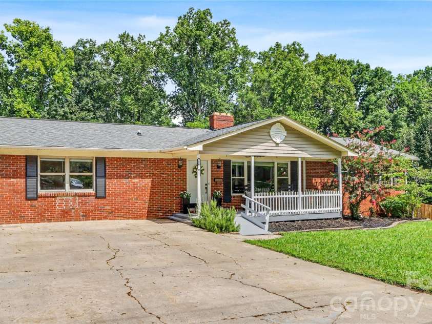 163 Madison Avenue, Concord, NC 28025.  MLS# CAR4408545, YatesRealty ID 43768. 