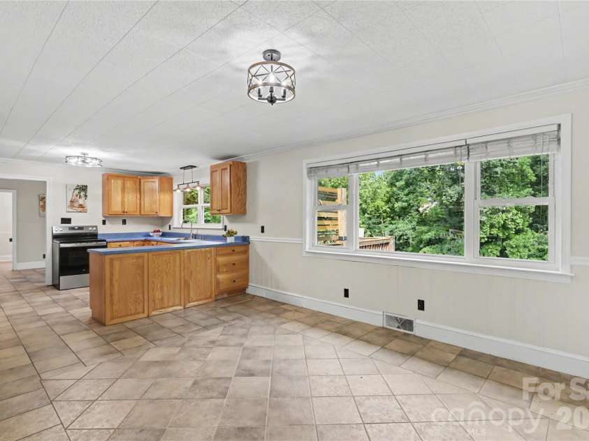 163 Madison Avenue, Concord, NC 28025.  MLS# CAR4408545, YatesRealty ID 43768. 