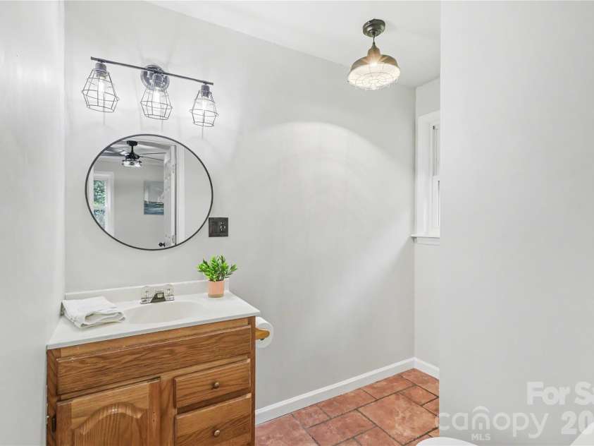 163 Madison Avenue, Concord, NC 28025.  MLS# CAR4408545, YatesRealty ID 43768. Full bath 2