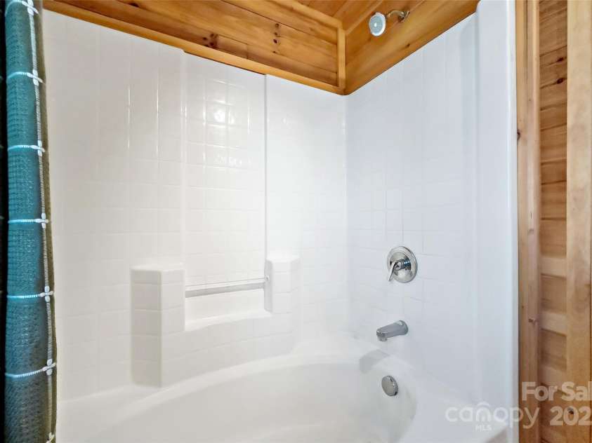 169 Gorge Drive, Bostic, NC 28018.  MLS# CAR4229159, YatesRealty ID 4377. 