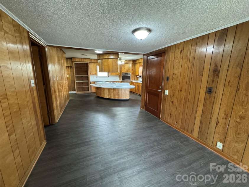 545 Collins Street, Kannapolis, NC 28083.  MLS# CAR4345178, YatesRealty ID 4377. 