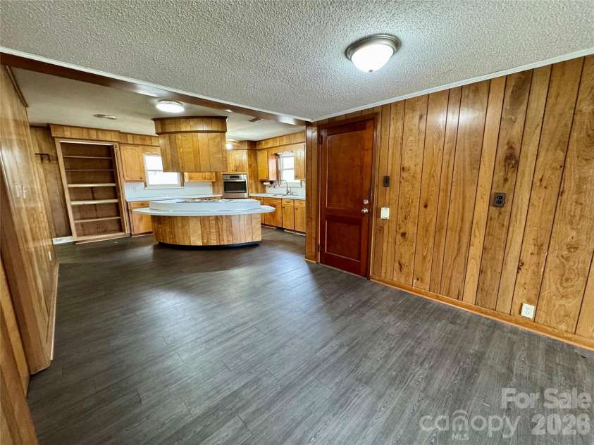 545 Collins Street, Kannapolis, NC 28083.  MLS# CAR4345178, YatesRealty ID 4377. 