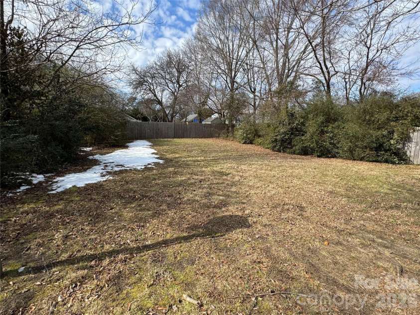 545 Collins Street, Kannapolis, NC 28083.  MLS# CAR4345178, YatesRealty ID 4377. 