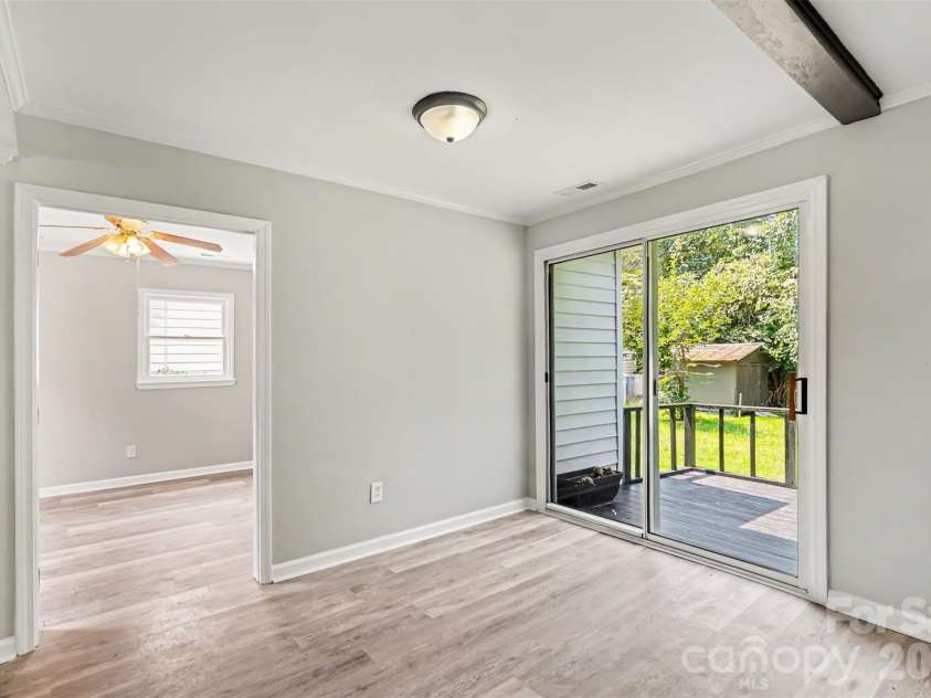 1333 Washington Lane, Kannapolis, NC 28083.  MLS# CAR4414027, YatesRealty ID 43770. Dining Area overlooking the deck