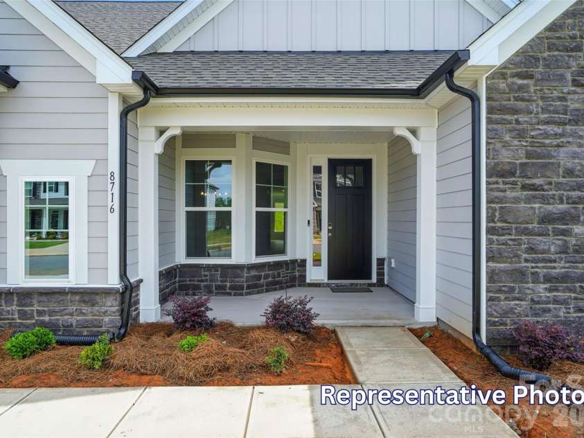 4007 Cedar Falls Drive, Waxhaw, NC 28173.  MLS# CAR4413669, YatesRealty ID 43774. 