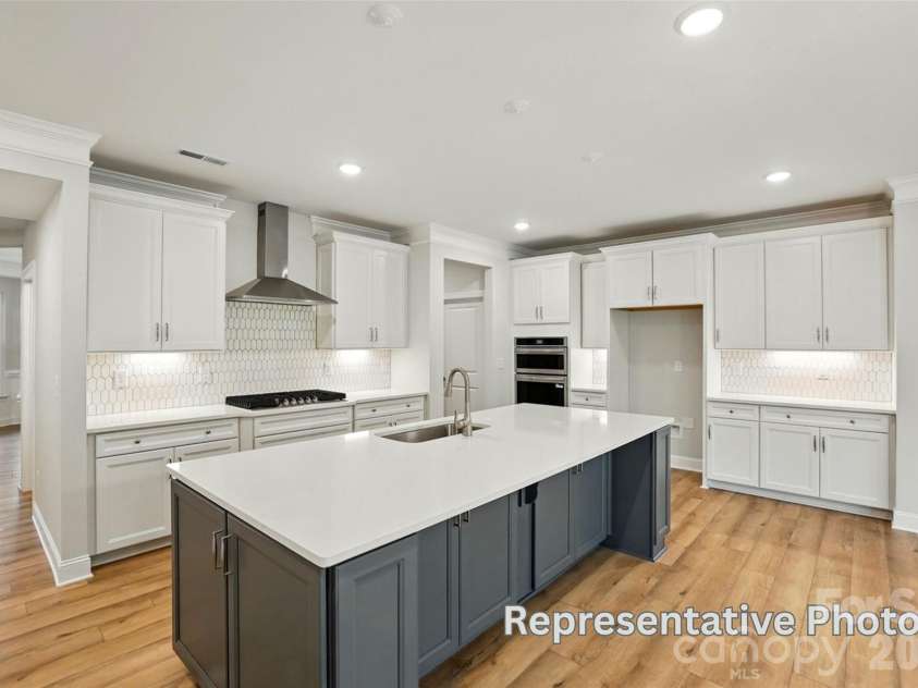 4007 Cedar Falls Drive, Waxhaw, NC 28173.  MLS# CAR4413669, YatesRealty ID 43774. 