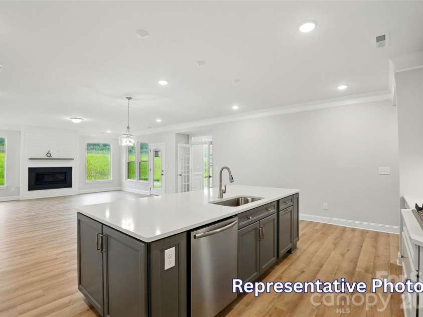 4007 Cedar Falls Drive, Waxhaw, NC 28173.  MLS# CAR4413669, YatesRealty ID 43774. 