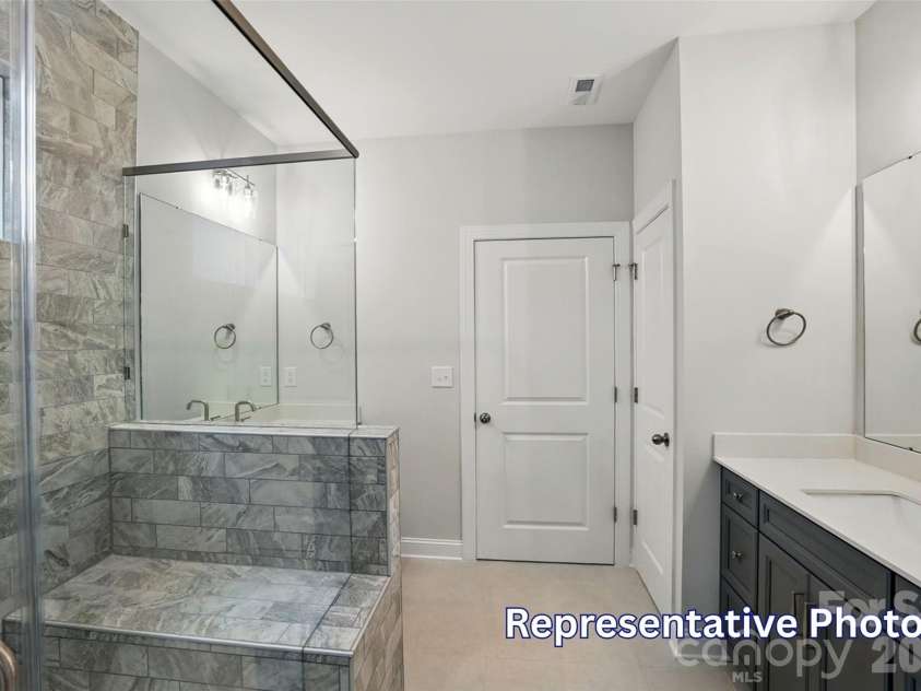 4007 Cedar Falls Drive, Waxhaw, NC 28173.  MLS# CAR4413669, YatesRealty ID 43774. 