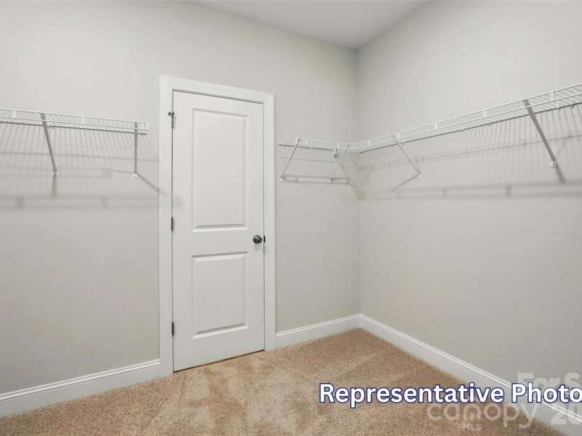 4007 Cedar Falls Drive, Waxhaw, NC 28173.  MLS# CAR4413669, YatesRealty ID 43774. 