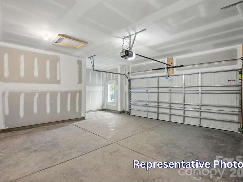 4007 Cedar Falls Drive, Waxhaw, NC 28173.  MLS# CAR4413669, YatesRealty ID 43774. 