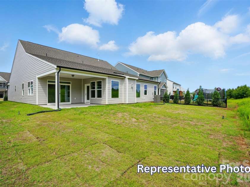 4007 Cedar Falls Drive, Waxhaw, NC 28173.  MLS# CAR4413669, YatesRealty ID 43774. 