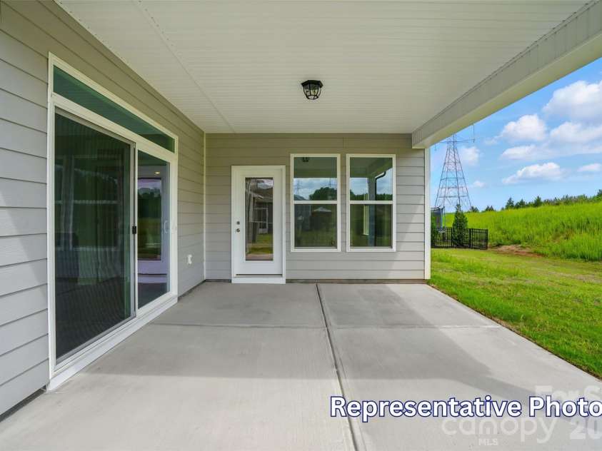 4007 Cedar Falls Drive, Waxhaw, NC 28173.  MLS# CAR4413669, YatesRealty ID 43774. 