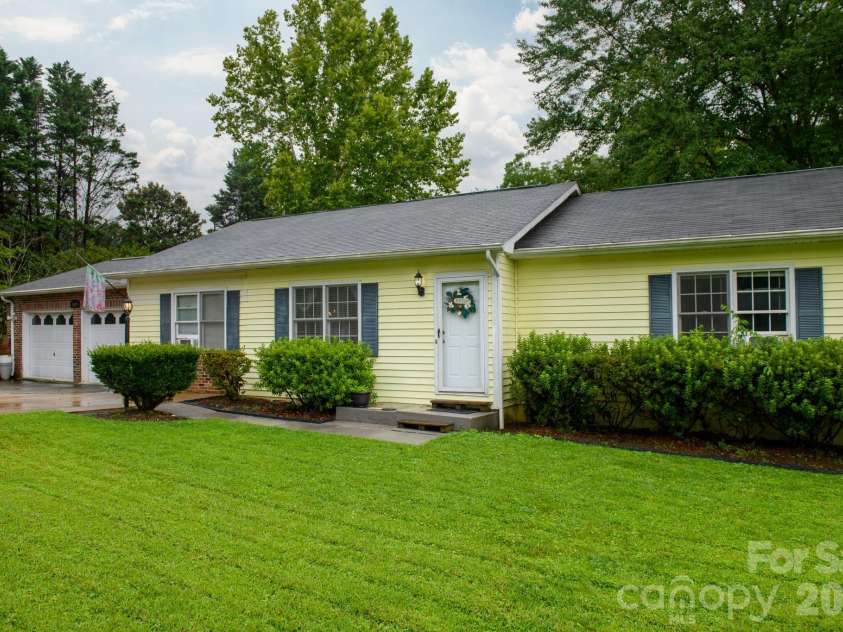 409 Cottrell Hill Road, Lenoir, NC 28645.  MLS# CAR4414277, YatesRealty ID 43775. 