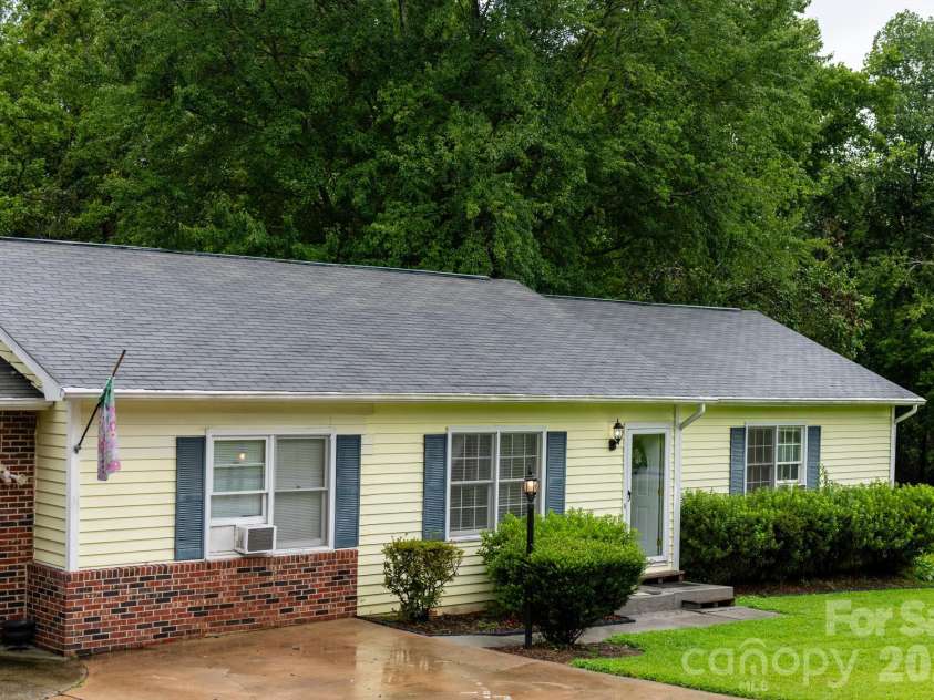 409 Cottrell Hill Road, Lenoir, NC 28645.  MLS# CAR4414277, YatesRealty ID 43775. 