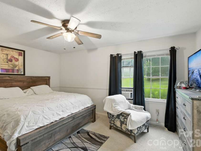 409 Cottrell Hill Road, Lenoir, NC 28645.  MLS# CAR4414277, YatesRealty ID 43775. 