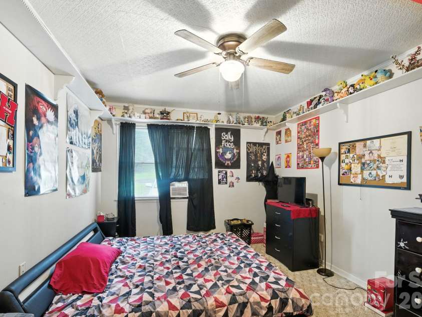409 Cottrell Hill Road, Lenoir, NC 28645.  MLS# CAR4414277, YatesRealty ID 43775. 