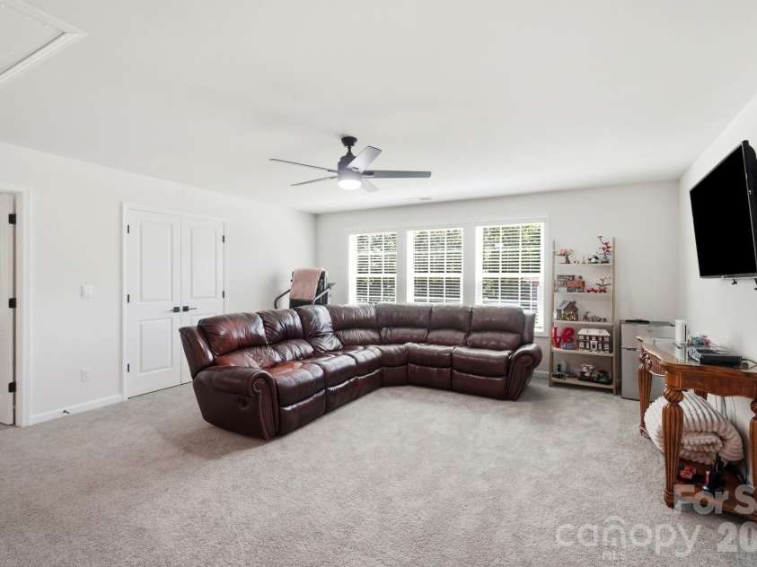 6042 Sylvan Drive, Denver, NC 28037.  MLS# CAR4395764, YatesRealty ID 43776. 