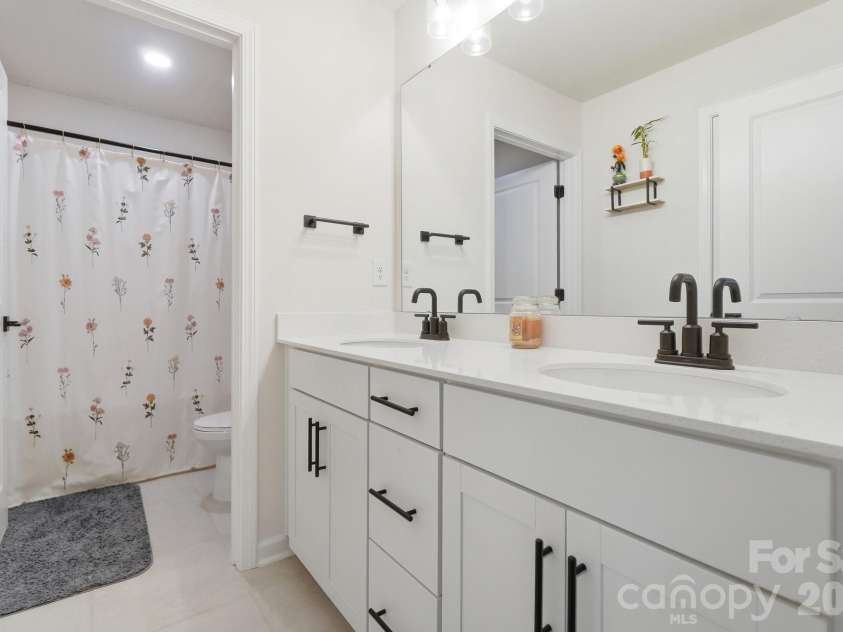 6042 Sylvan Drive, Denver, NC 28037.  MLS# CAR4395764, YatesRealty ID 43776. 