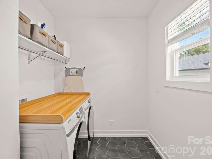 812 State Street, Charlotte, NC 28208.  MLS# CAR4412102, YatesRealty ID 43777. Laundry Room