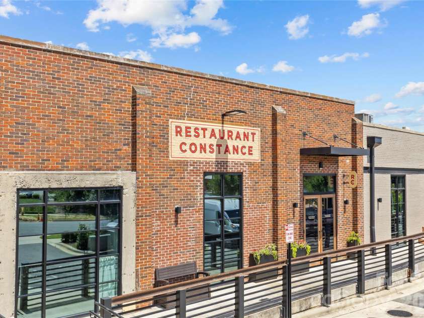 812 State Street, Charlotte, NC 28208.  MLS# CAR4412102, YatesRealty ID 43777. Restaurant Constance