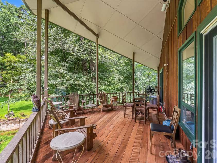 45 Monte Vista Place, Candler, NC 28715.  MLS# CAR4410617, YatesRealty ID 43778. 