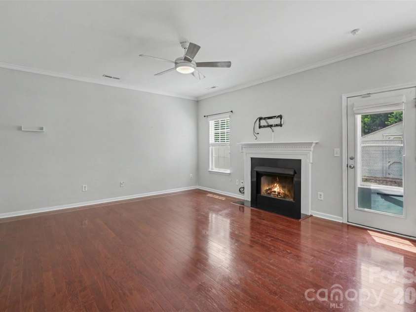 5813 Parkstone Drive, Matthews, NC 28104.  MLS# CAR4408106, YatesRealty ID 43779. 