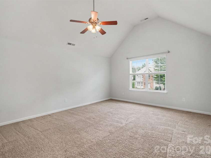 5813 Parkstone Drive, Matthews, NC 28104.  MLS# CAR4408106, YatesRealty ID 43779. 