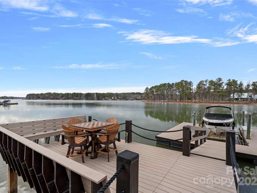 130 Brick Kiln Way, Mooresville, NC 28117.  MLS# CAR4232035, YatesRealty ID 4378. Large Seating Area on Private Dock