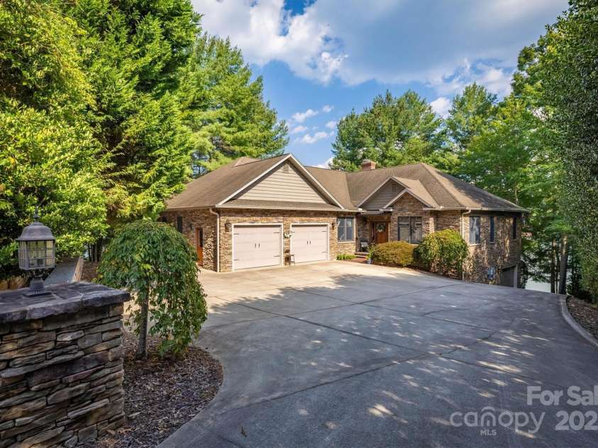 1831 Sandy Cove Drive, Morganton, NC 28655.  MLS# CAR4303843, YatesRealty ID 4378. 