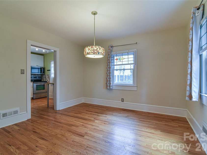 64 Arthur Road, Asheville, NC 28806.  MLS# CAR4411808, YatesRealty ID 43780. Formal dining room