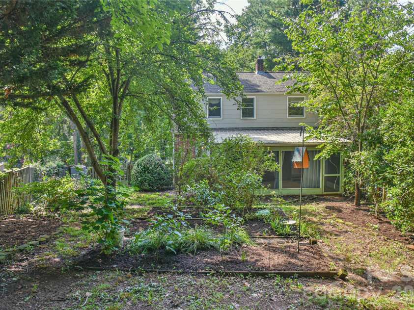 64 Arthur Road, Asheville, NC 28806.  MLS# CAR4411808, YatesRealty ID 43780. Private back yard