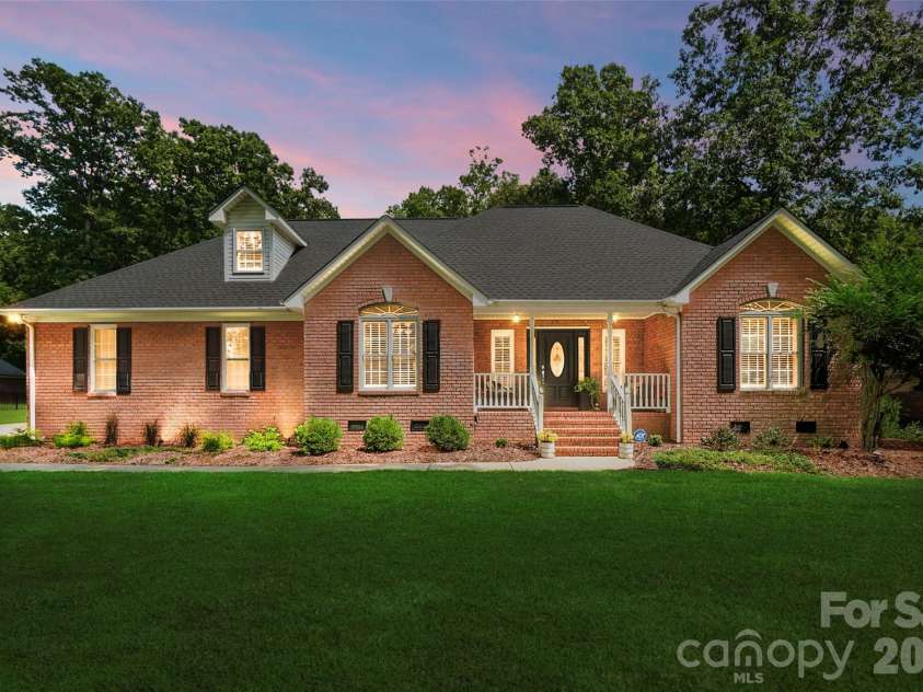 7627 Maple Bluff Lane, Concord, NC 28025.  MLS# CAR4412826, YatesRealty ID 43781. 