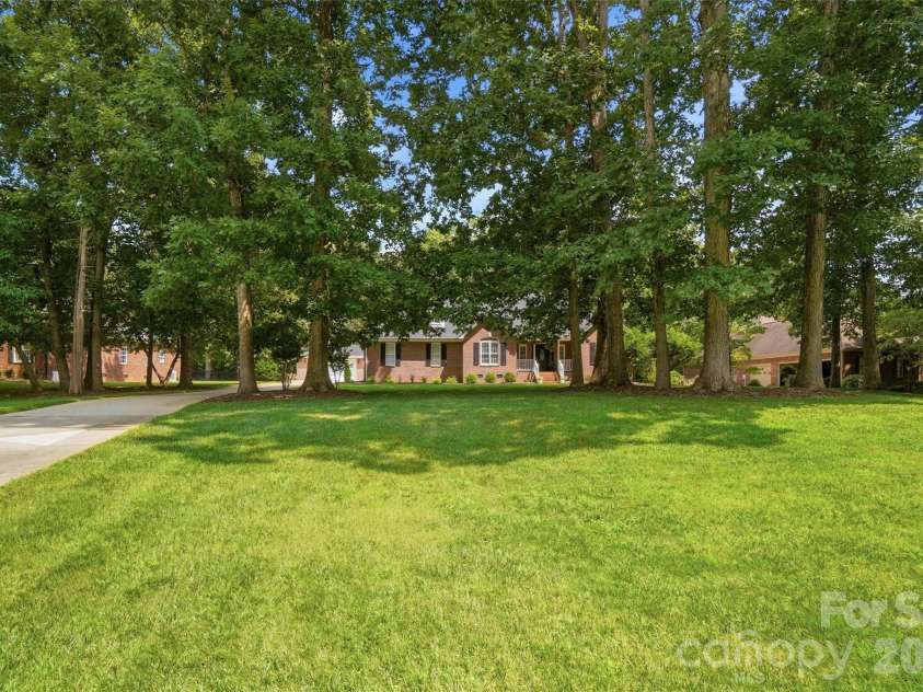 7627 Maple Bluff Lane, Concord, NC 28025.  MLS# CAR4412826, YatesRealty ID 43781. 