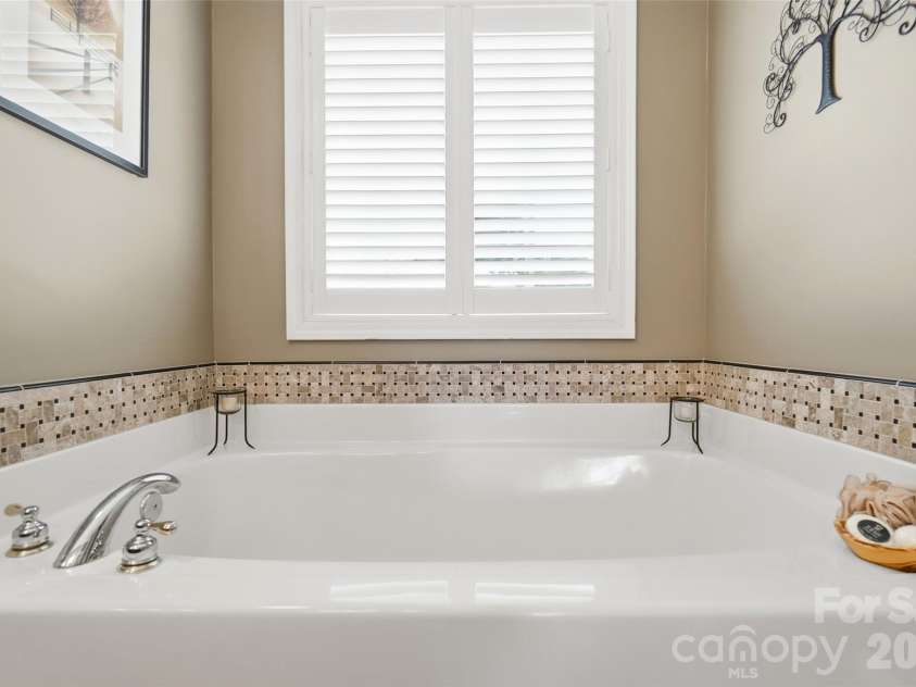 7627 Maple Bluff Lane, Concord, NC 28025.  MLS# CAR4412826, YatesRealty ID 43781. 