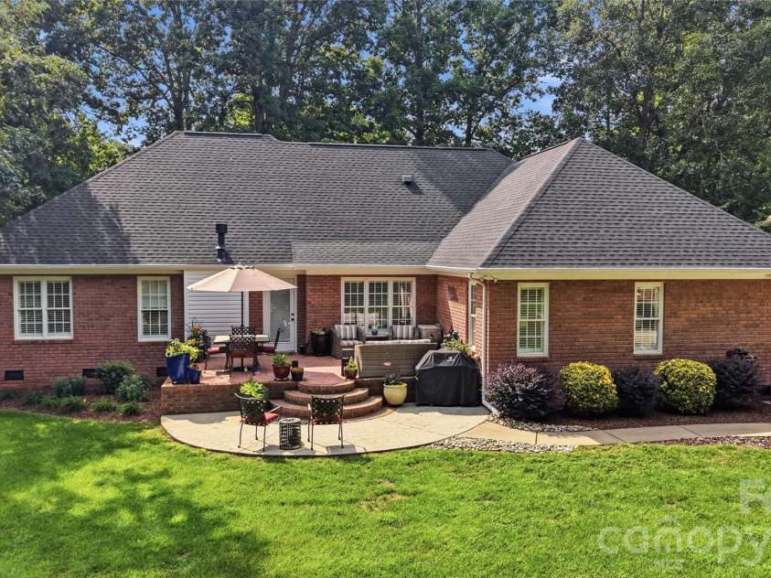7627 Maple Bluff Lane, Concord, NC 28025.  MLS# CAR4412826, YatesRealty ID 43781. 