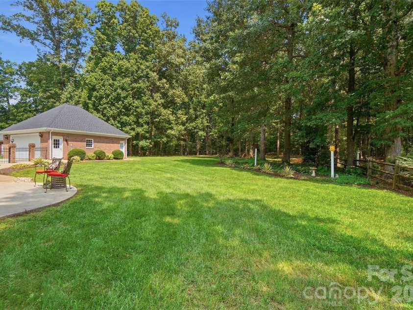7627 Maple Bluff Lane, Concord, NC 28025.  MLS# CAR4412826, YatesRealty ID 43781. 