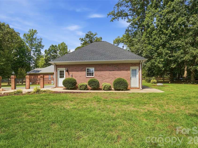 7627 Maple Bluff Lane, Concord, NC 28025.  MLS# CAR4412826, YatesRealty ID 43781. 