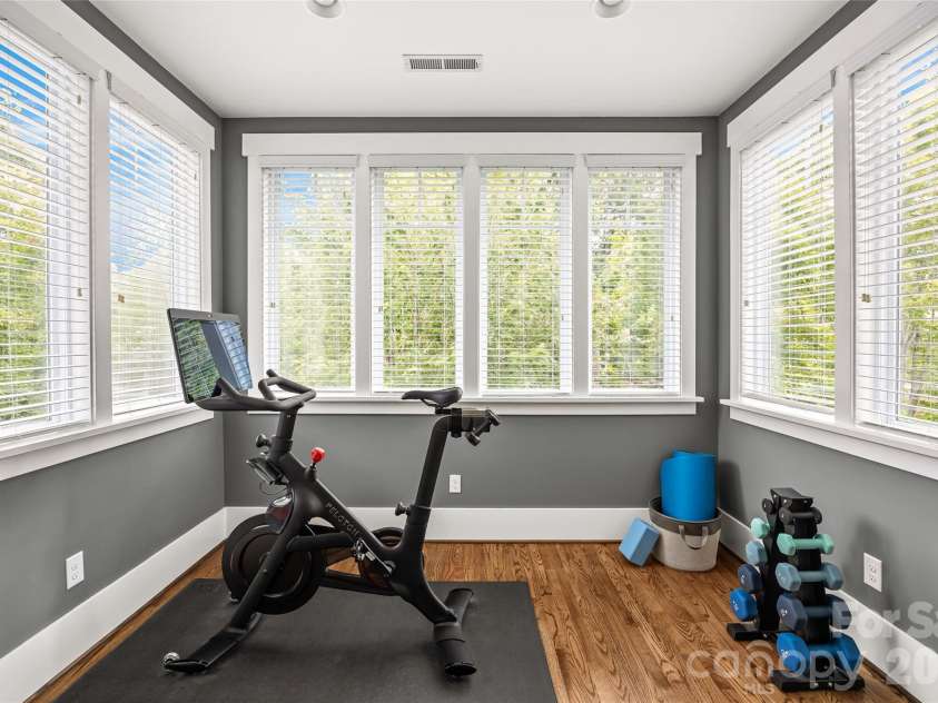 1431 Tippah Park Court, Charlotte, NC 28205.  MLS# CAR4406412, YatesRealty ID 43782. 