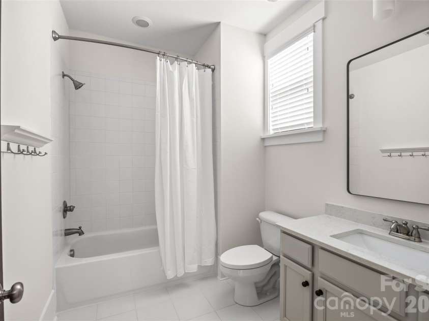1431 Tippah Park Court, Charlotte, NC 28205.  MLS# CAR4406412, YatesRealty ID 43782. 