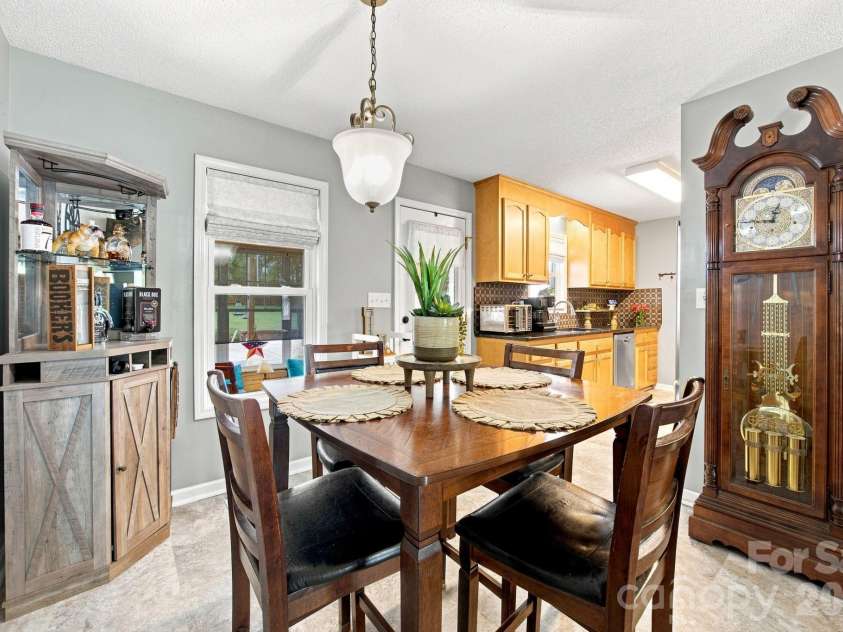359 Huffstetler Lake Road, Dallas, NC 28034.  MLS# CAR4413475, YatesRealty ID 43785. Dining Area